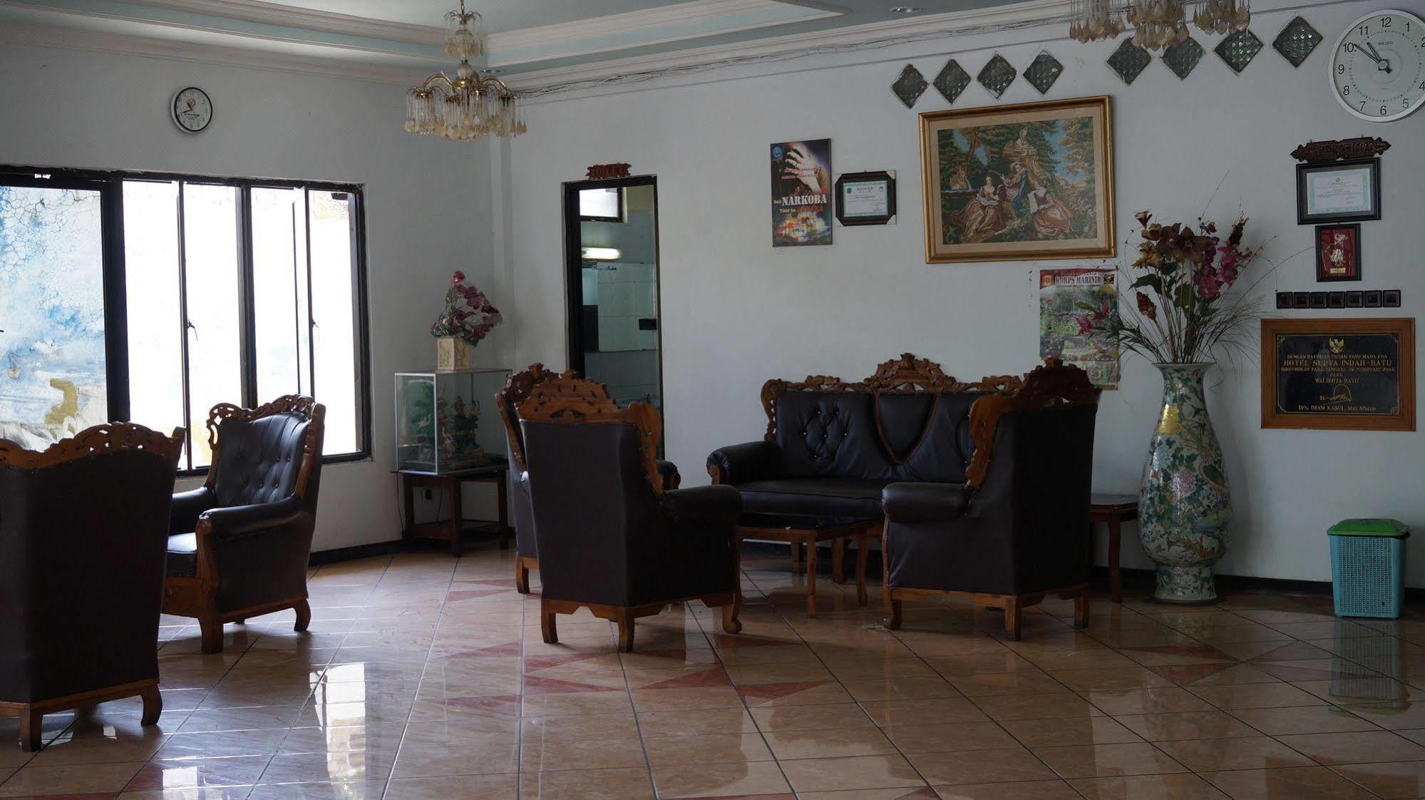 Hotel Surya Indah Batu Malang Luaran gambar