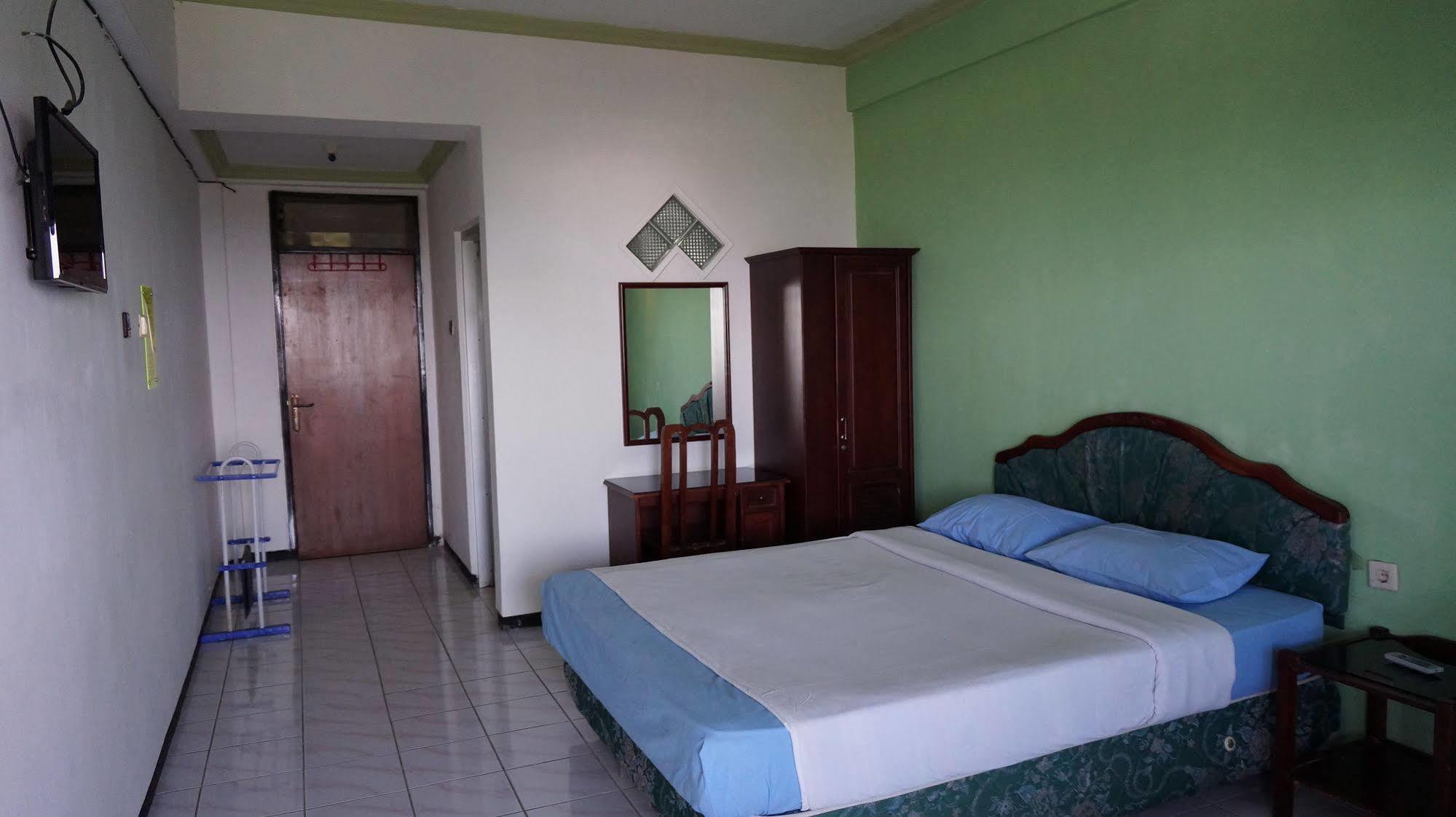 Hotel Surya Indah Batu Malang Luaran gambar