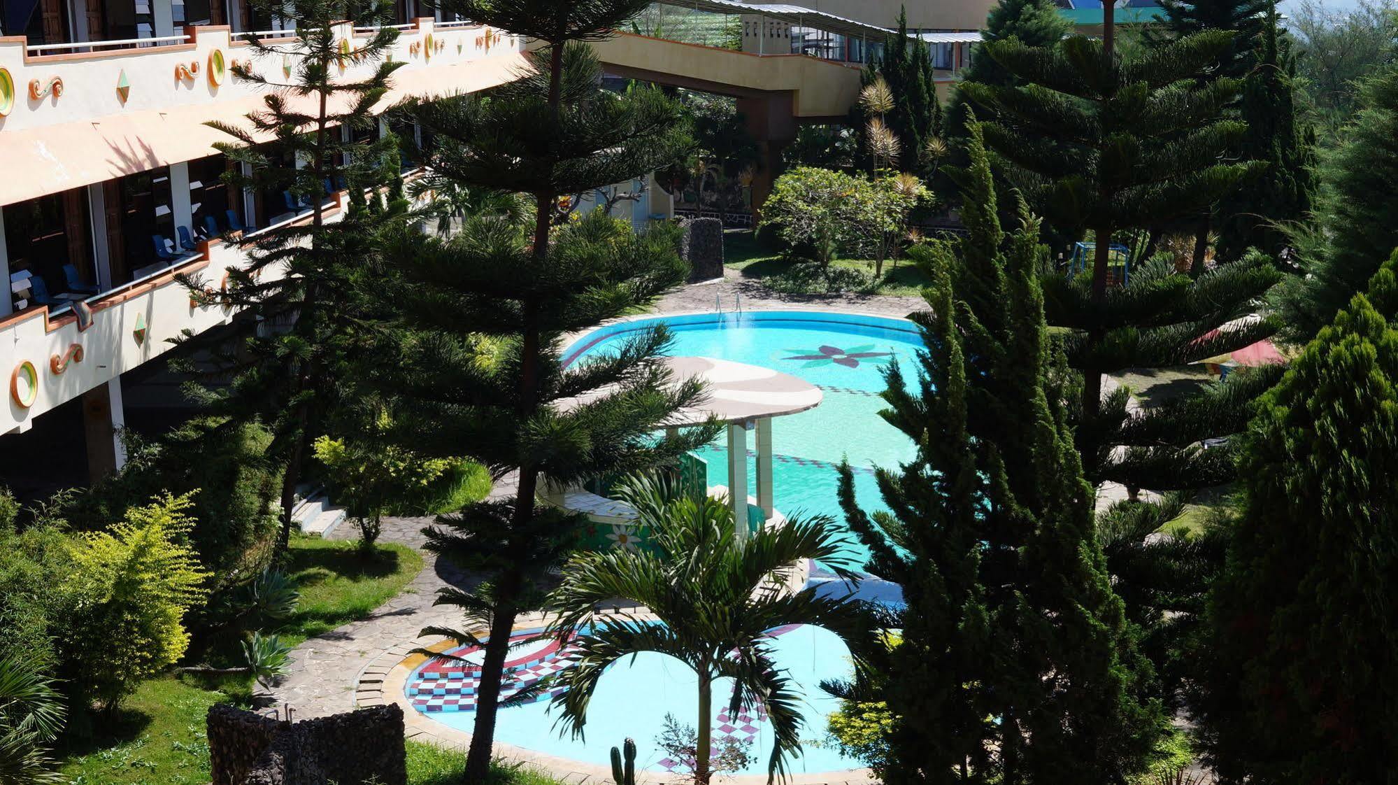 Hotel Surya Indah Batu Malang Luaran gambar