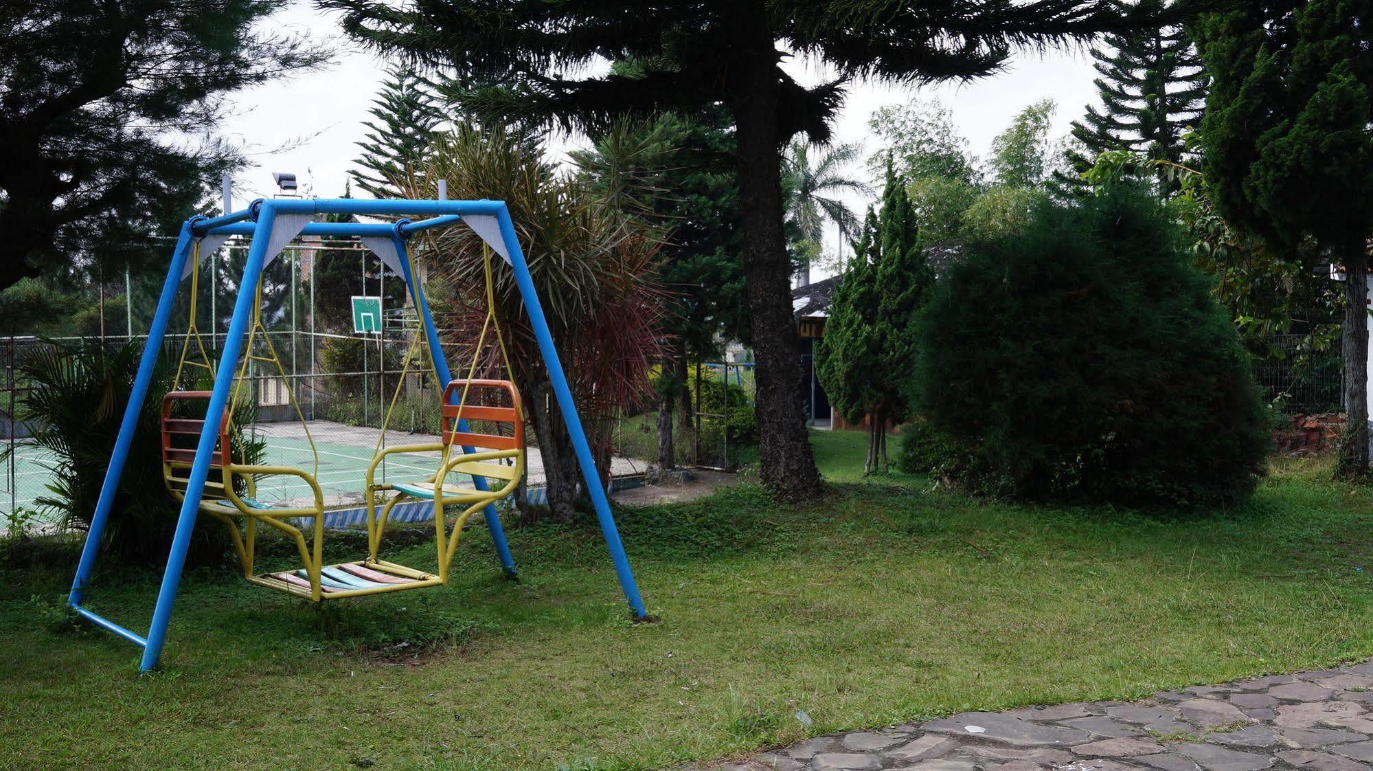 Hotel Surya Indah Batu Malang Luaran gambar