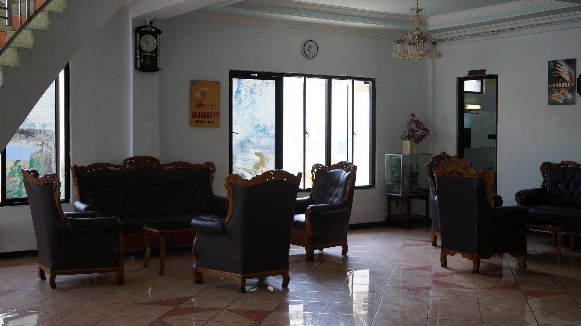 Hotel Surya Indah Batu Malang Luaran gambar